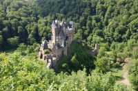 Burg Eltz (25 km)